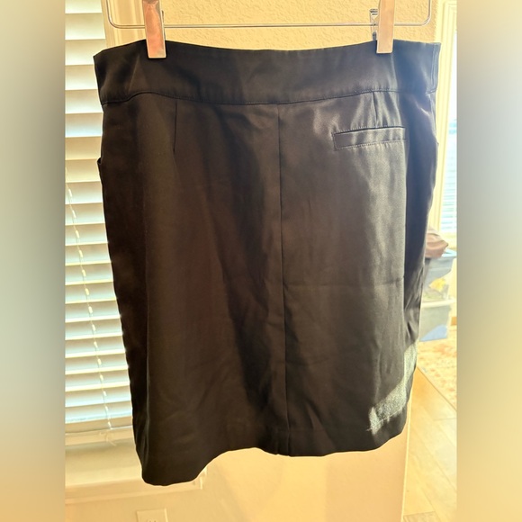 Tail Women's Golf Skort - Picture 2 of 6